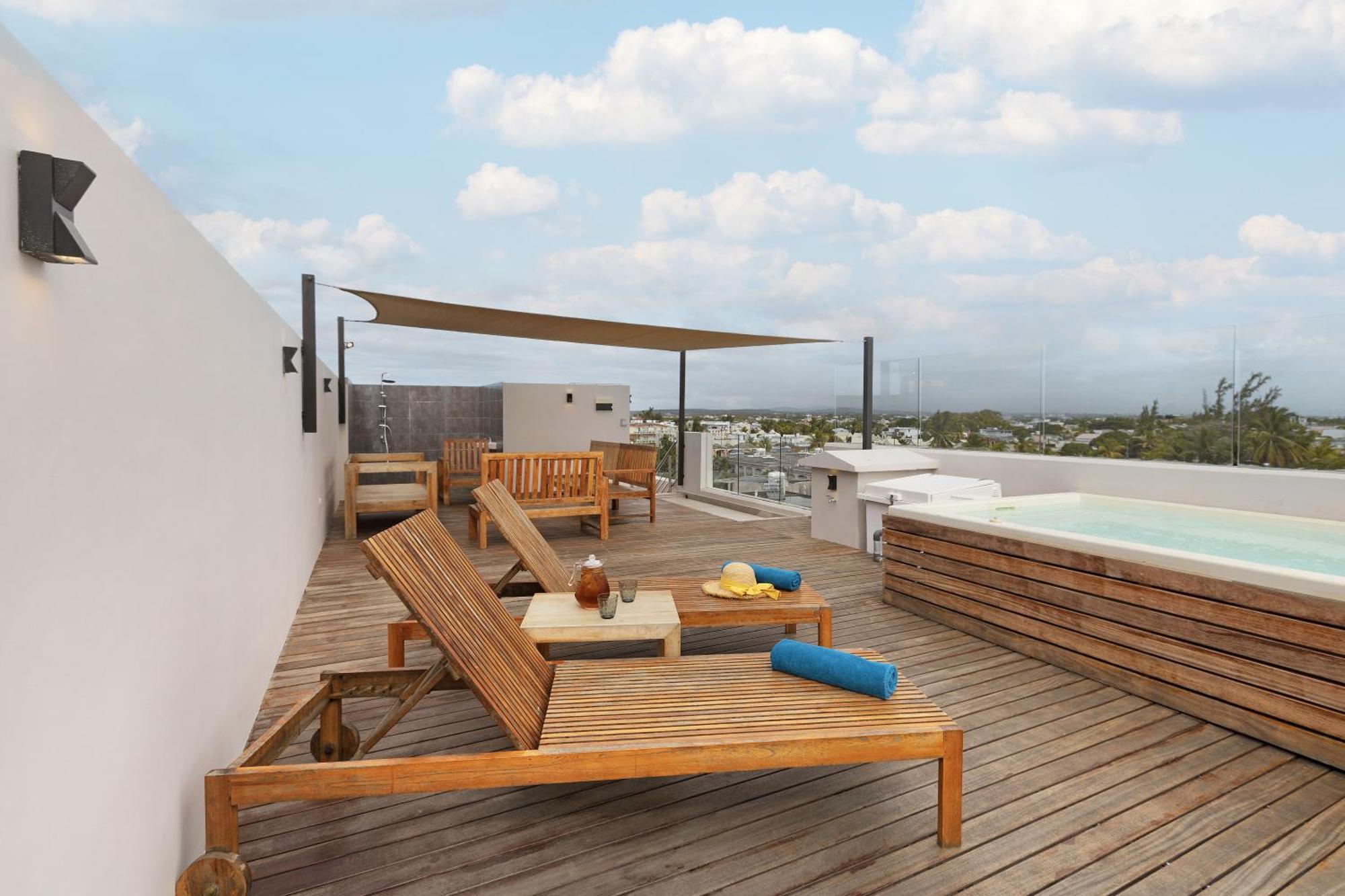 Apartment One Bay Penthouse *